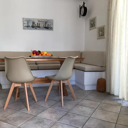 Апартаменты Violeta Family Livadia *