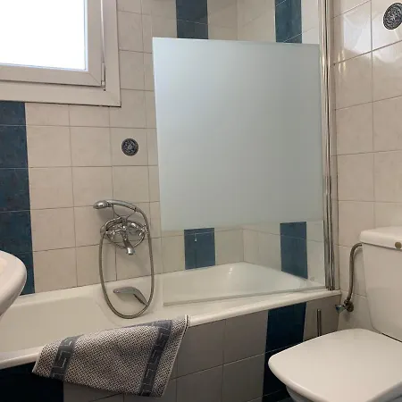 Violeta Family Livadia Apartment