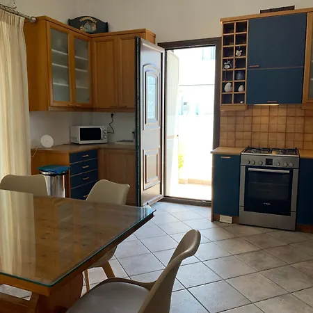 Violeta Family Livadia *